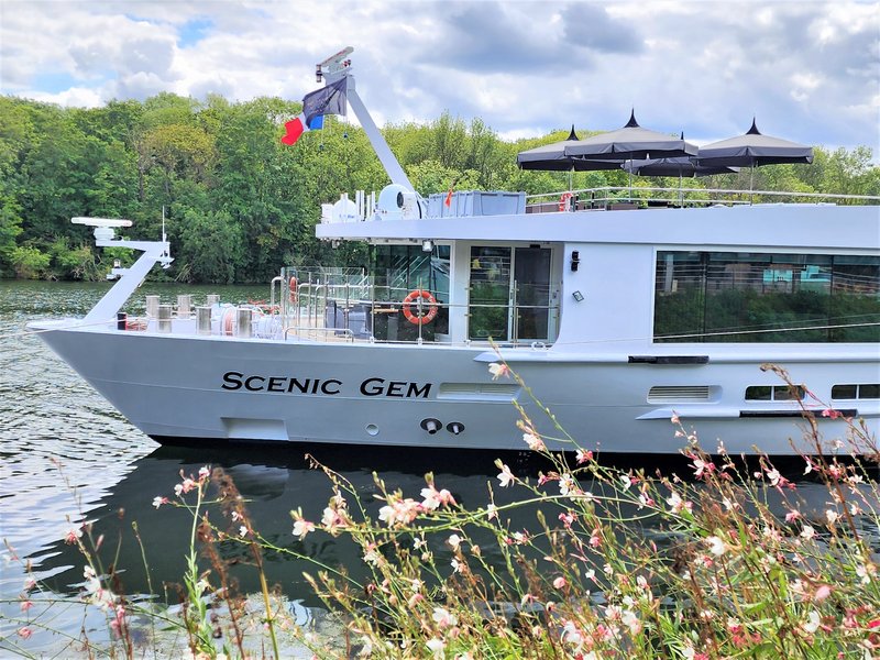 Solo on the Seine – Cruising on the Scenic Gem