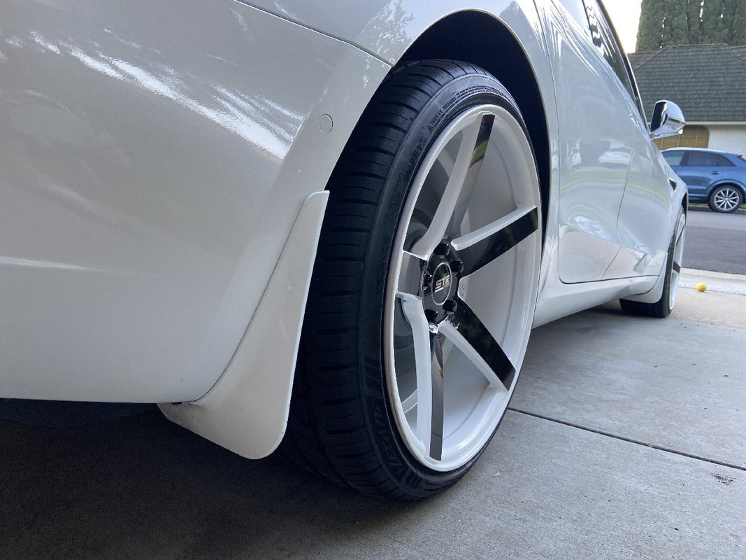 B180F22C-74FD-4C0E-B6D3-8382ED0286B1