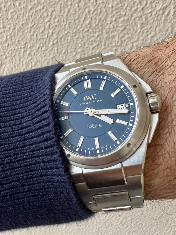 7730B7EC-D144-47EB-9B5B-B7233E5B13BD