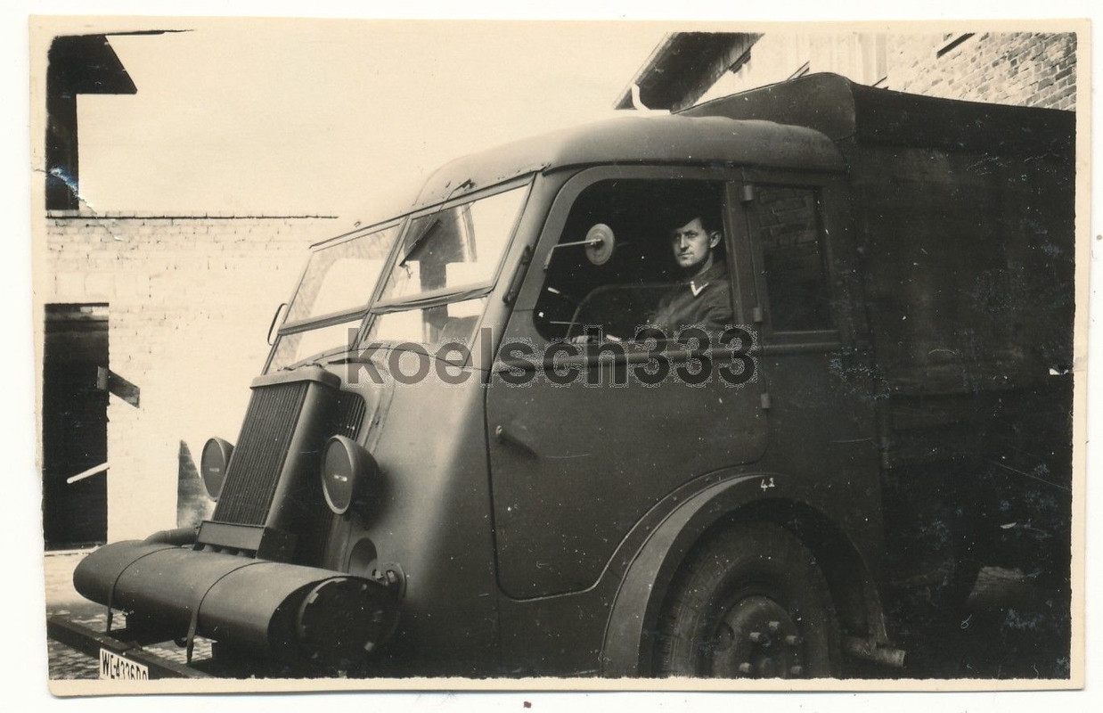 Foto französischer Renault AGR LKW Holzvergaser 