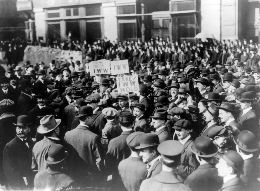 demonstration-Industrial-Workers-1914.jp