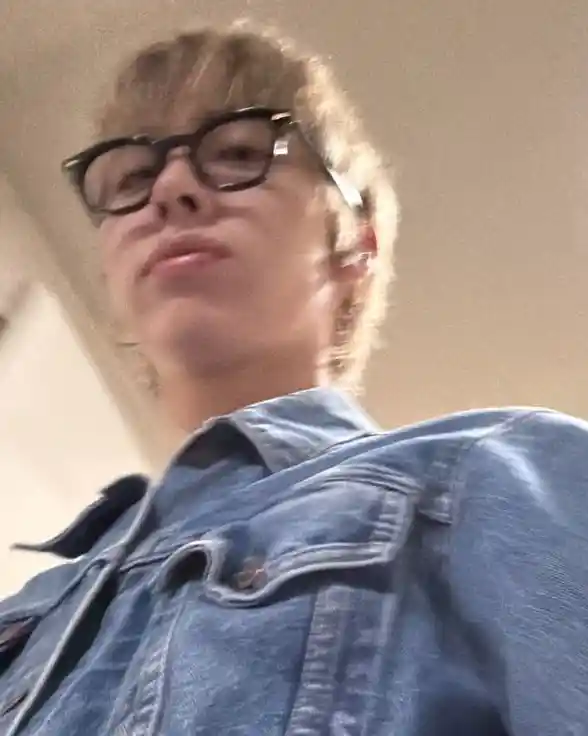 4b6b2744cb9e9350c0cc1dd93ec66acb_copy_588x736