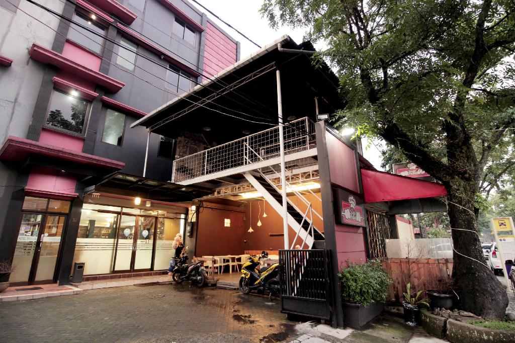 Hotel Sebelas Syariah