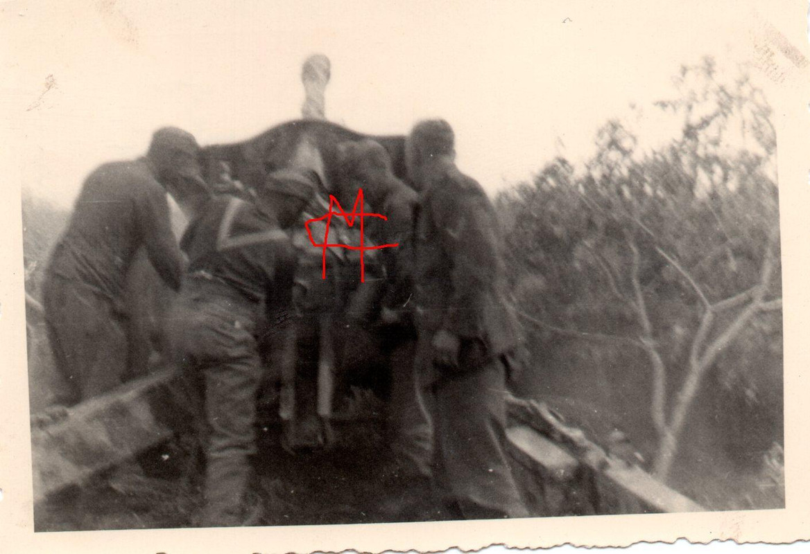 Orig.foto Deutsche Soldaten Laden Geschütz im feuerstellung 1943 Ostfront