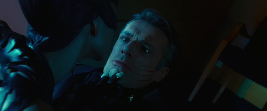 Catwoman 2004 BluRay [Hindi + English] 480p, 720p, 1080p ESub Screenshot