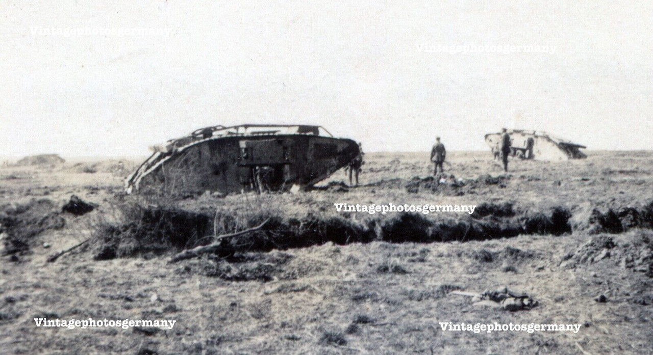 D1215 Foto WK1 Belgien - France Flandern März 1918 englischer Panzer Tank Combat (1)
