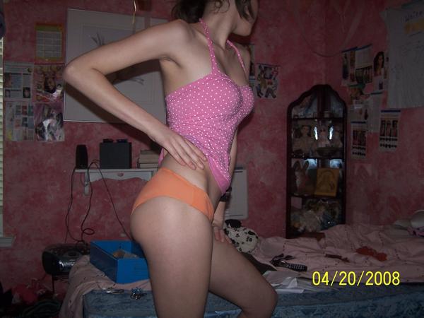 Gorgeous-Babe-15
