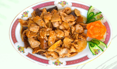 51. Cerdo Con Bambú Y Setas