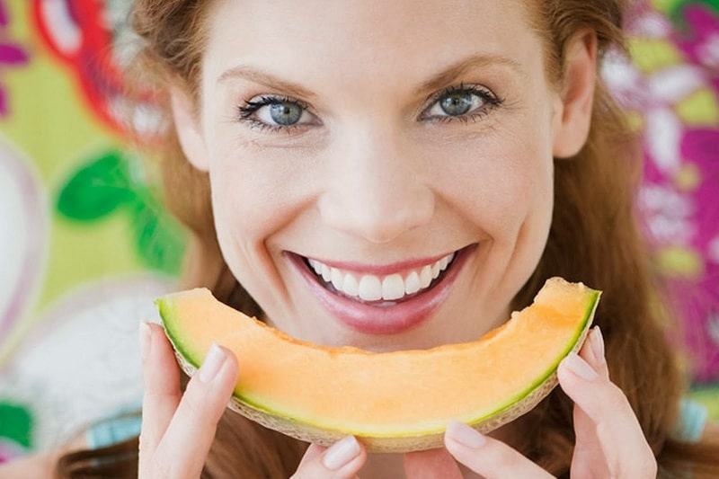 Colágeno casero con melón para lucir una piel de porcelana