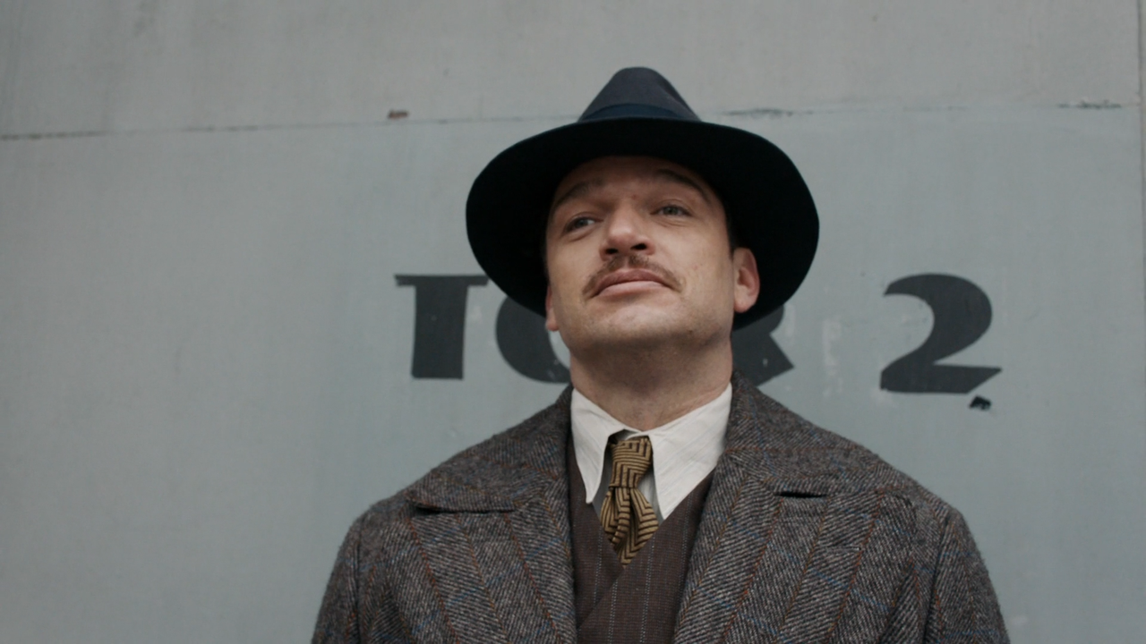 Babylon Berlin.S03.E01.ITA.GER.1080p.WEB-DLMux.DD5.1.H264-MeM.mkv_snapshot_09.44_[2020.04.05_20.40.5