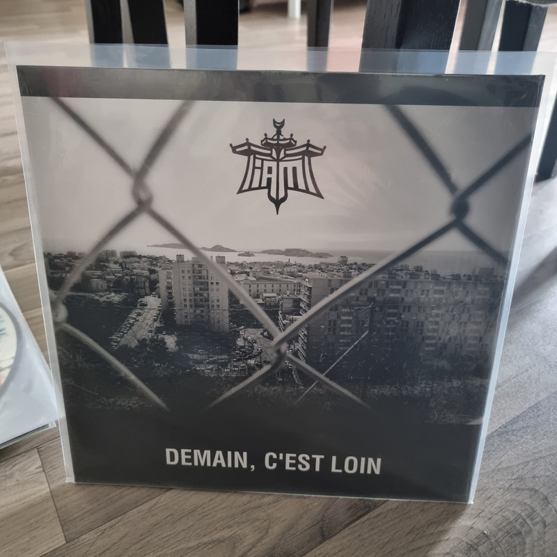 vinyle 2017 iam demain c est loin