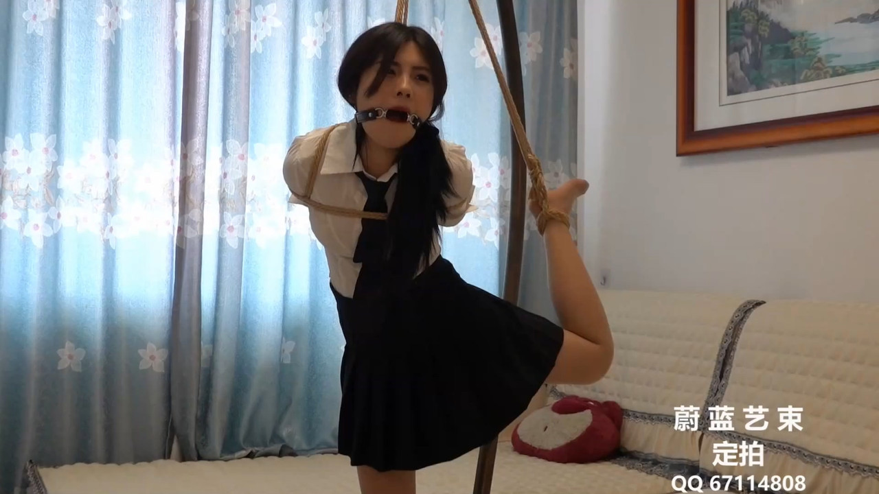 蔚蓝艺束 小羊JK装紧缚体验.mp4_20221016_130303.378