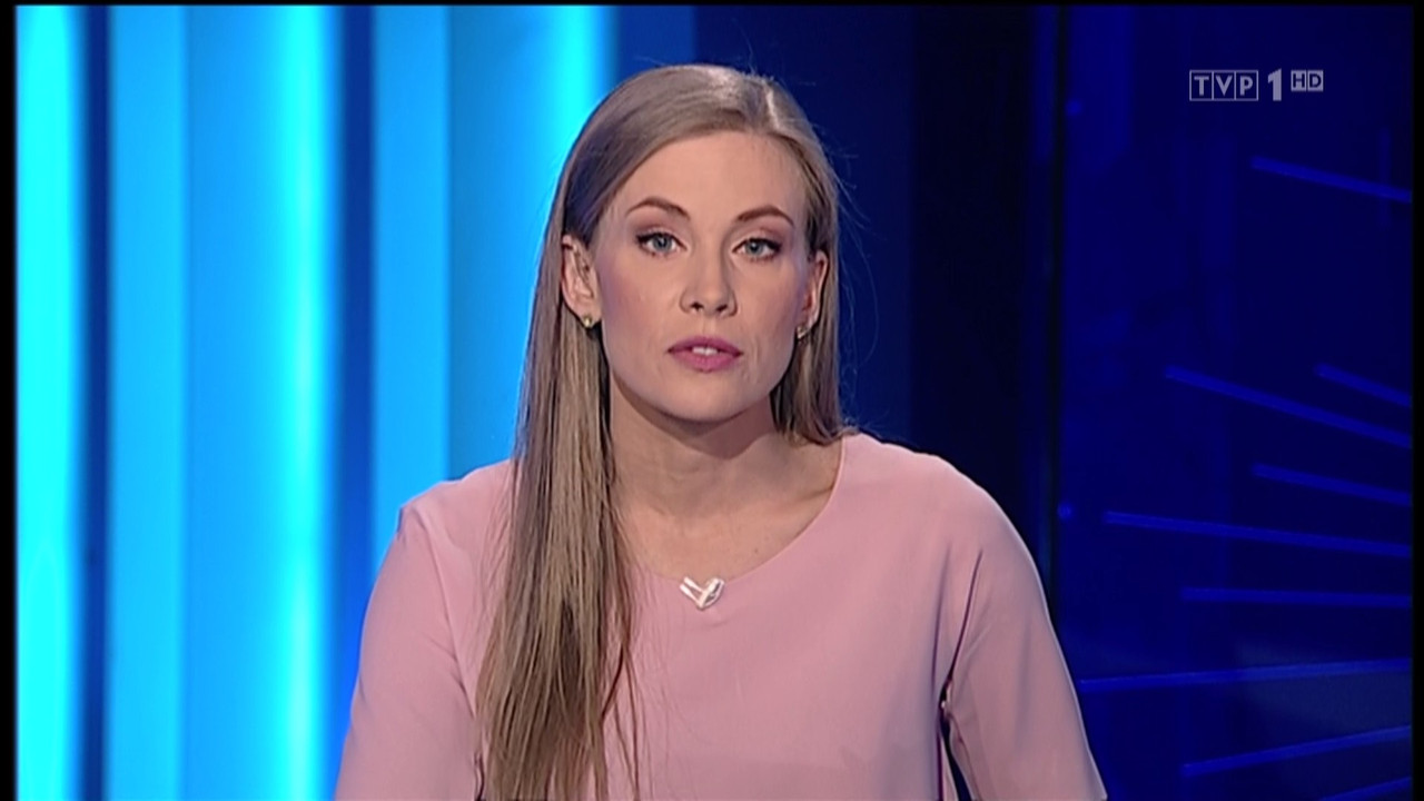 001_TVP_1_HD-08092015-0809.mts (0_00_09) 001116