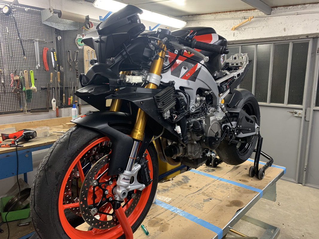 7F645CA8-3CCB-4BD5-A7A7-CAEEAD59DA16