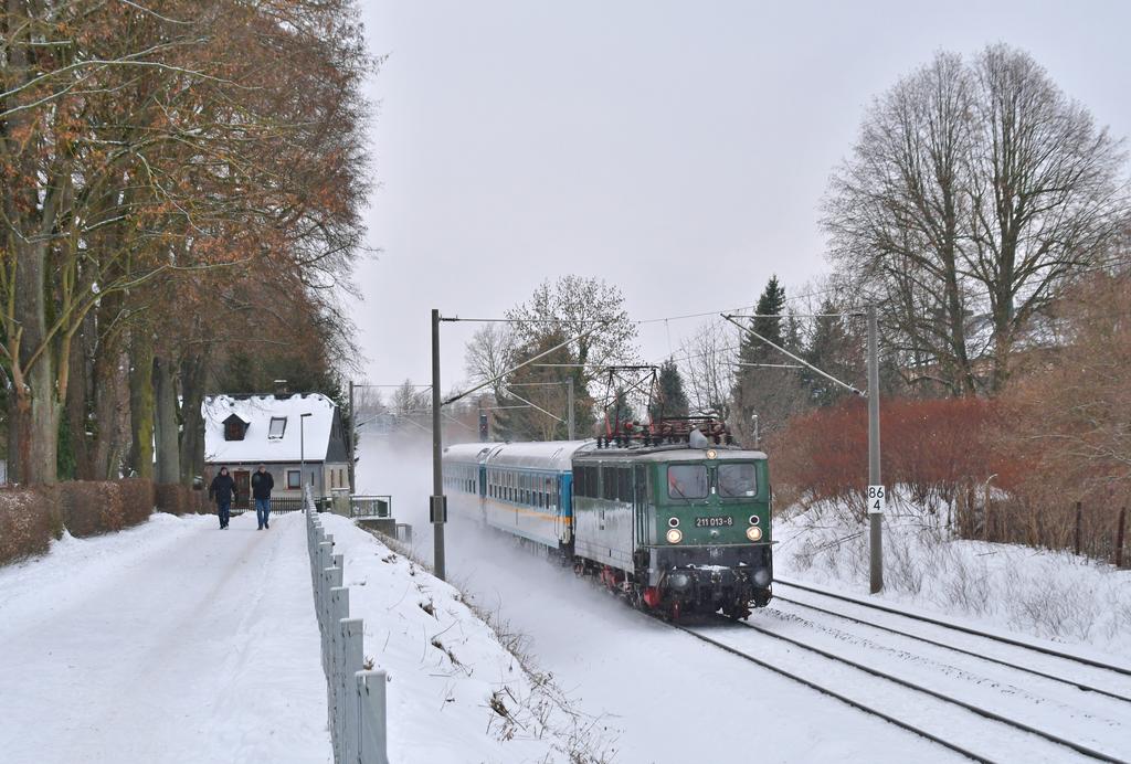 Drehscheibe Online Foren :: 03/02 - Bild-Sichtungen :: 211 013 in ...