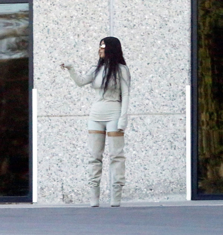 kim-kardashian-at-a-studio-in-calabasas-06-11-2018-2