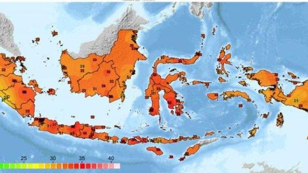 Data Suhu Maksimum Harian dan Normalitas Fenomena