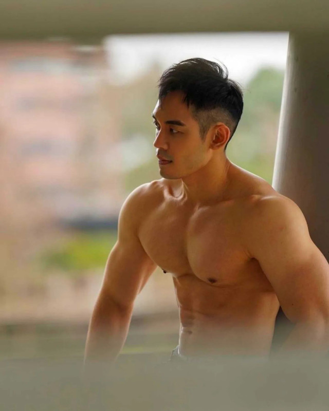 Photo by Chinese hunks 全球華男 on September 21, 2023. (2)