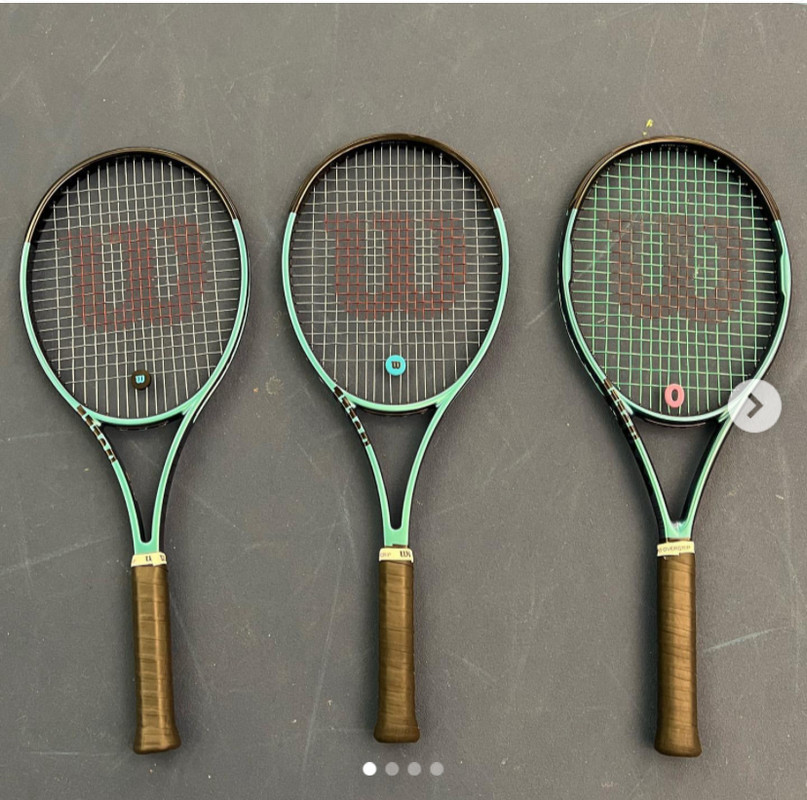 Wilson Blade 98 (16x19) v9 Tennis Racquet