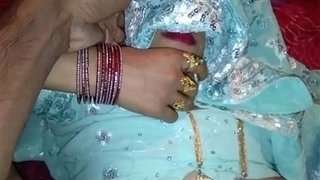 Desi sex clip doing kamasutra fucking with cool bhabhi