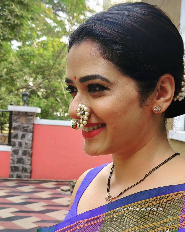 14-Marathi-Mulgi-Girija-Oak-Godbole-Photos-Wallpapers-in-Traditional-Look-My-Vantage-Point