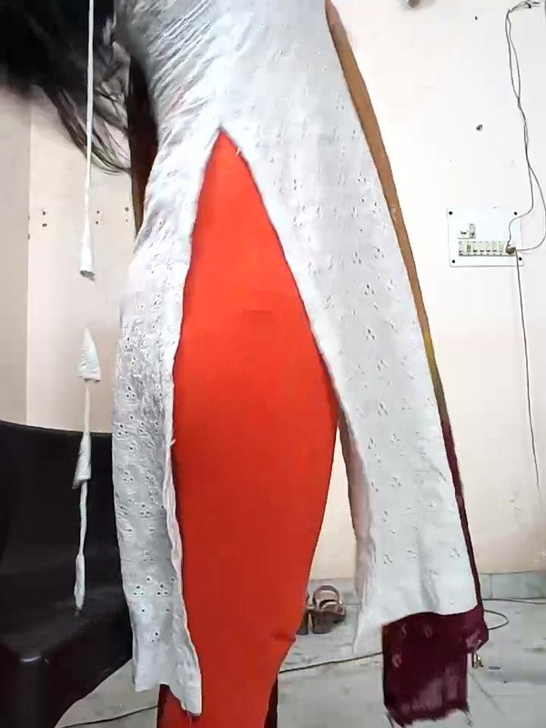 Anamika_2423128548_000013