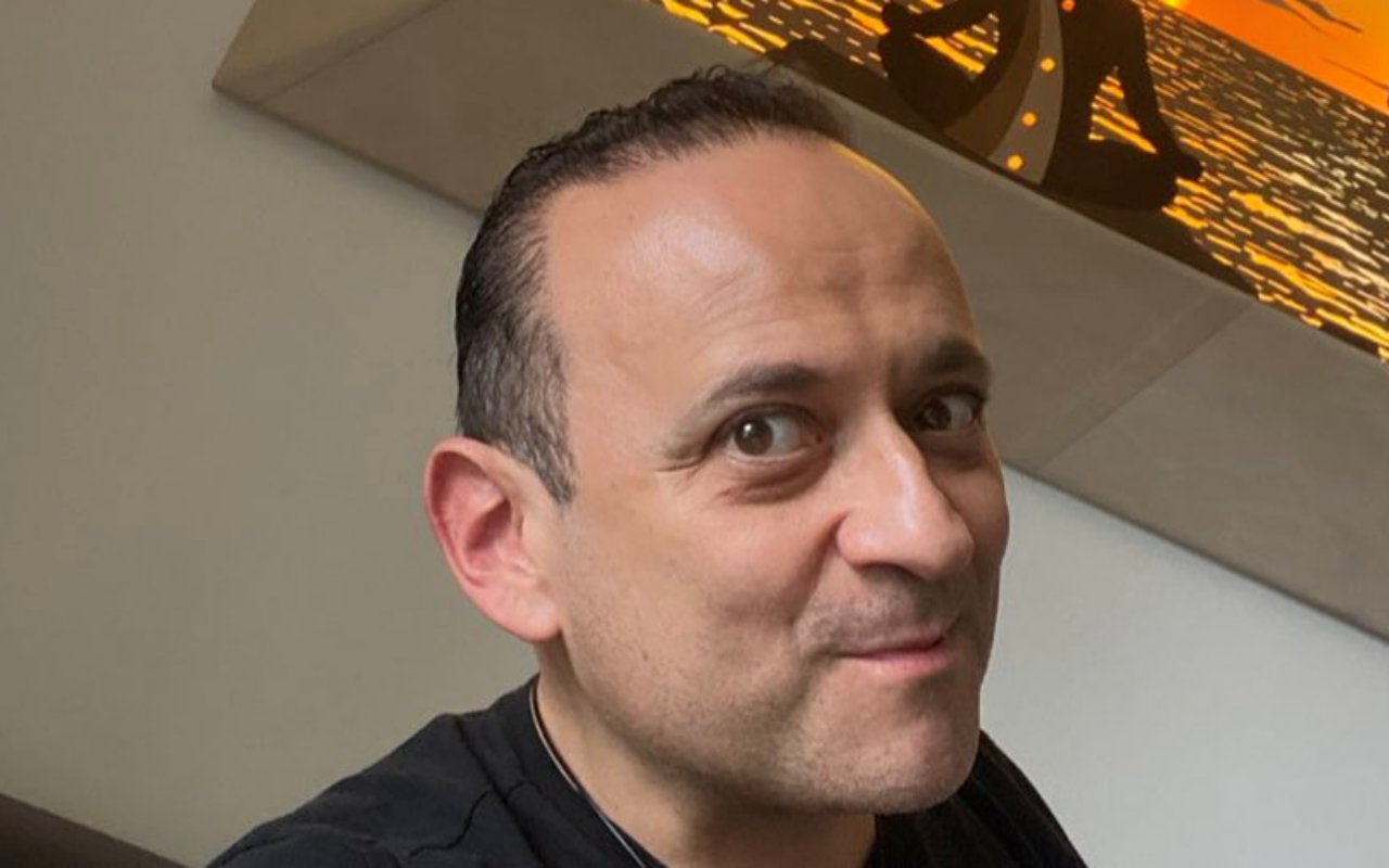 Lalo España rompió el silencio sobre la bioserie de 