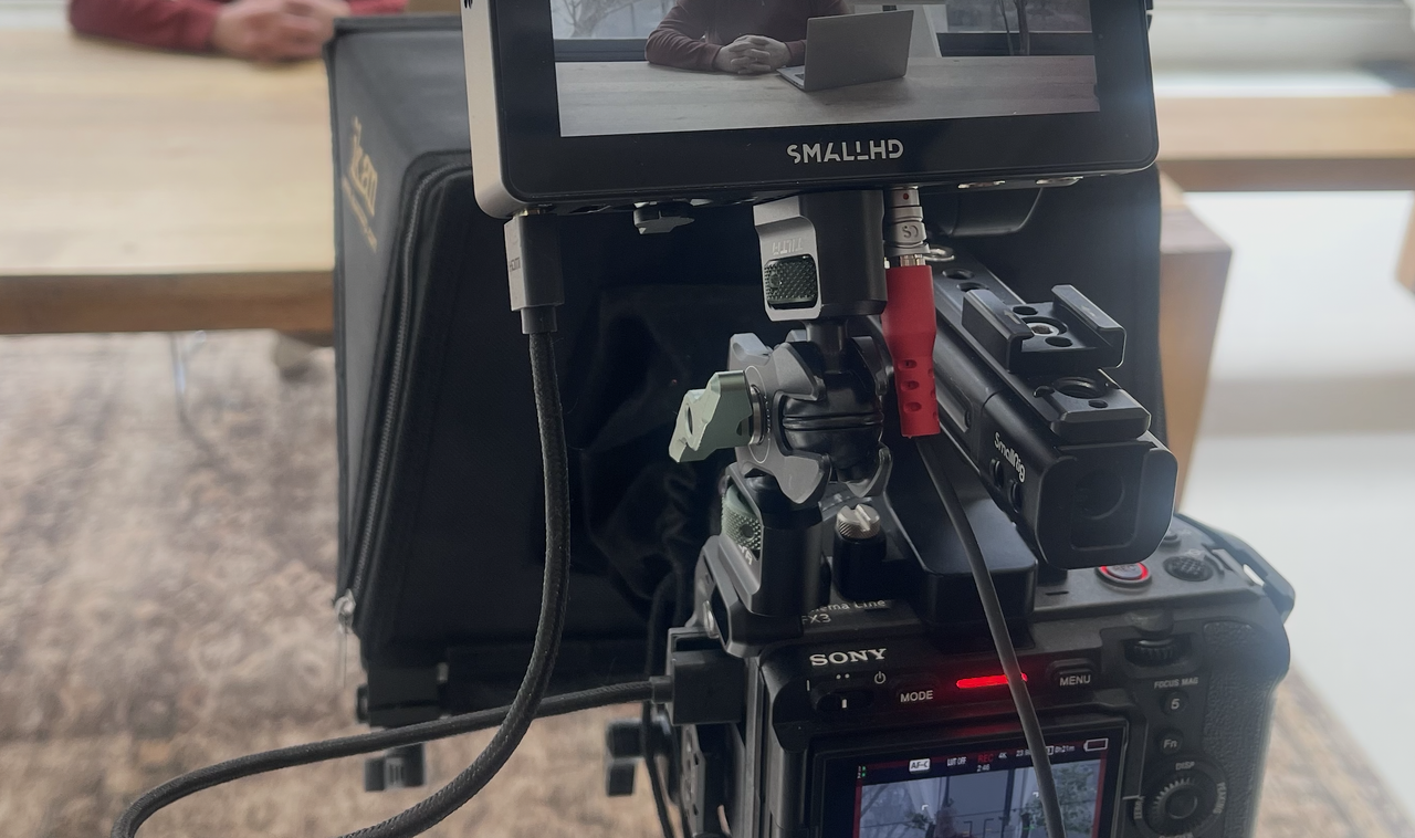 Natural interview direction and prompted messaging
