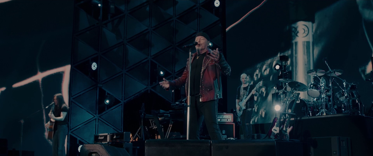 vlcsnap-2022-12-03-18h16m14s949