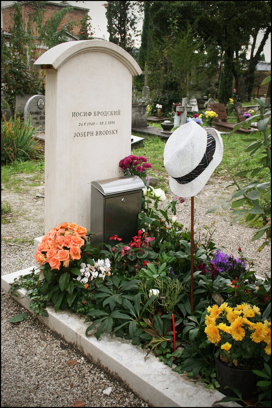San-Michele-Joseph-Brodsky-Letum-non-omnia-finit-panoramio