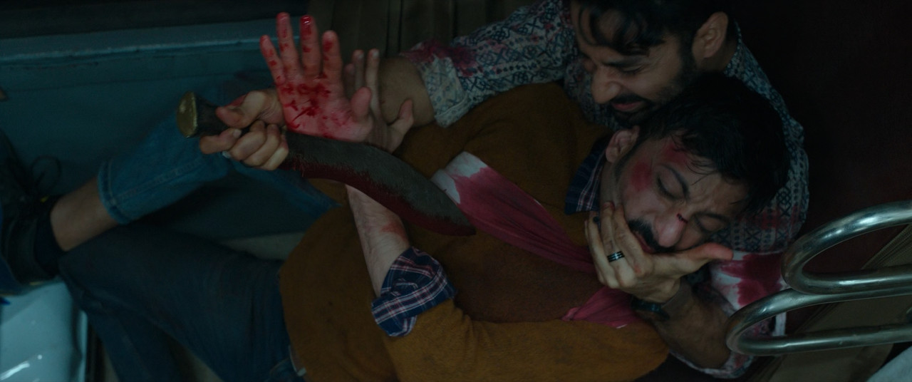 Kill (2023) (1080p BluRay x265 SAMPA).mkv_snapshot_01.28.22.589