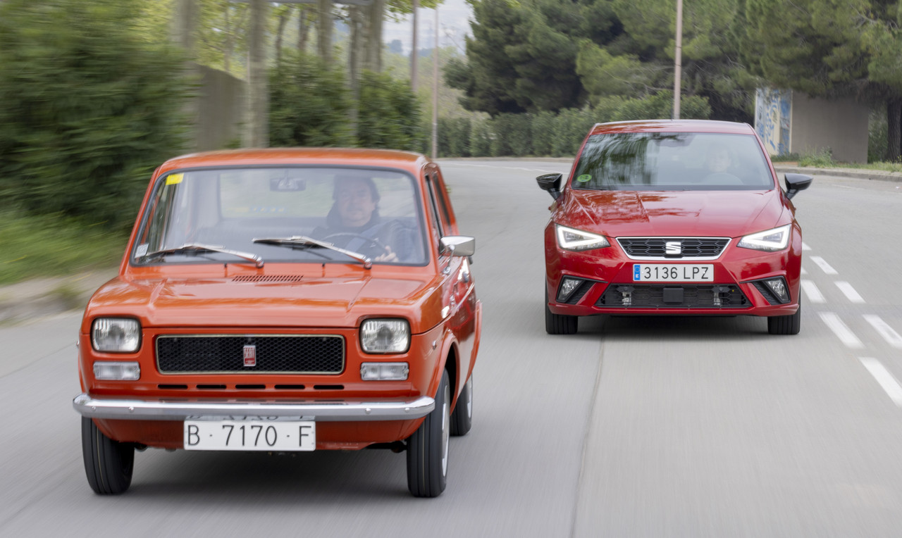 From-the-SEAT-127-to-the-Ibiza-50-years-of-driving-evolution_01_HQ