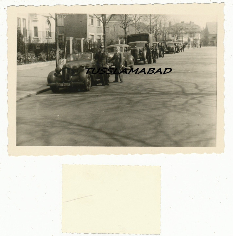 Alte Pkw Fahrzeuge Wehrmacht Kolonne Straße Kfz