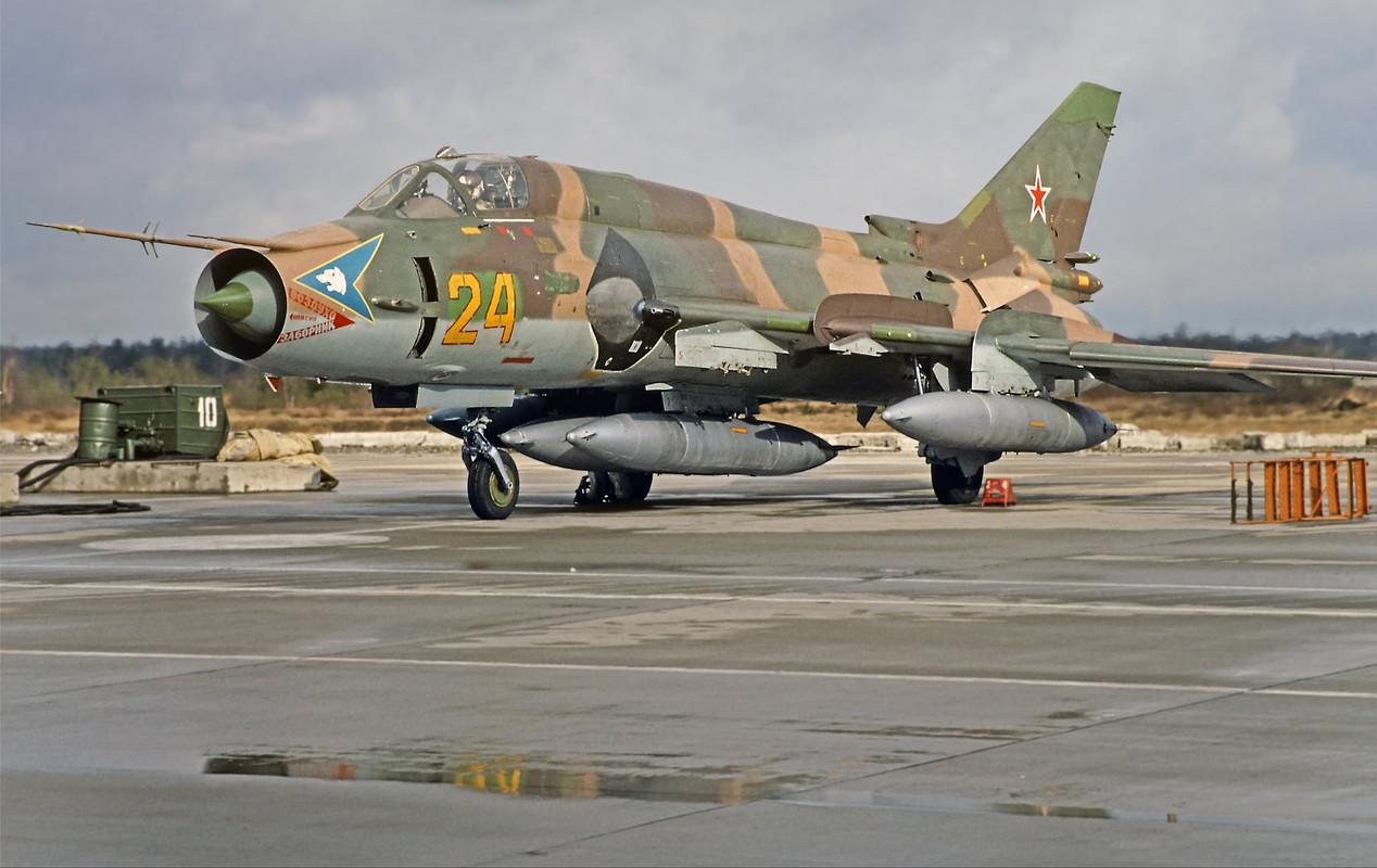 20 GvAPIB Su-17M4 24 yellow_14816 (5)b