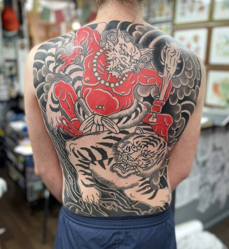 FFF806AF-2993-4071-89C7-019FEC337256