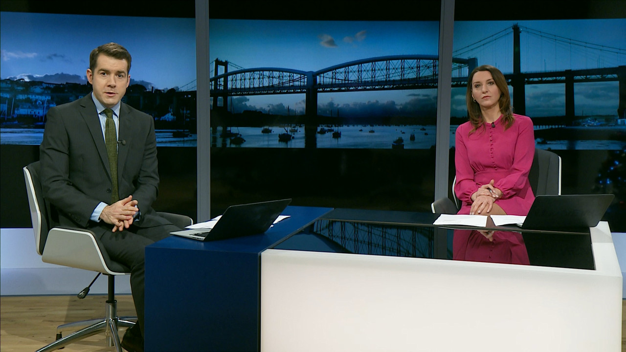 12.15 - 18.00.00 - ITV News London. The latest news in London and the....ts_snapshot_15.45.572