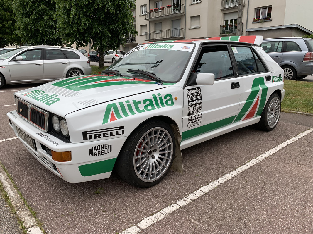 5DAA1564-37A5-4741-961D-7602D9A96B6C