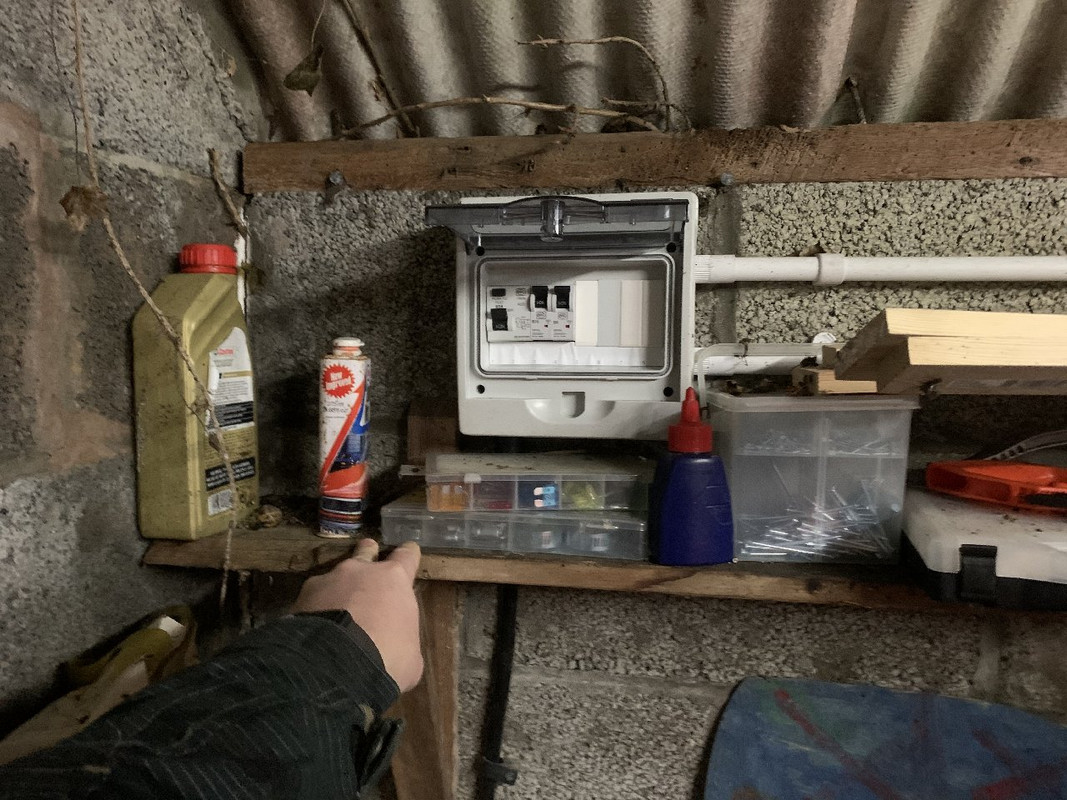 F5577A05-B7FB-4A3F-B2C7-C2AB1AAEE80D