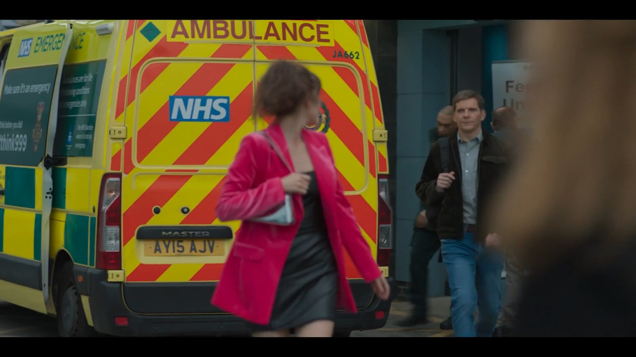 2023-04-08_21_35_BBC1_Casualty_37x26_Welcome-to-the-Warzone.mp4_snapshot_00.52.32.307