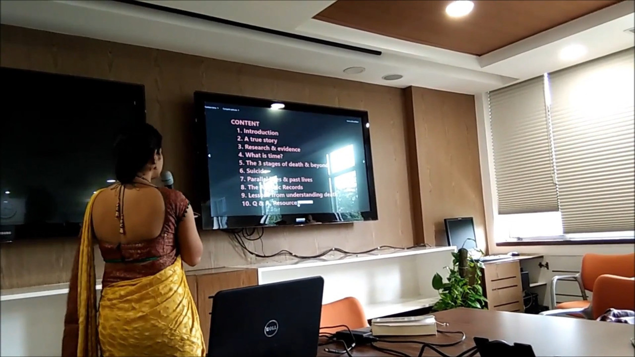 baisakhas sexy hip and navel.mp4_snapshot_00.40.460