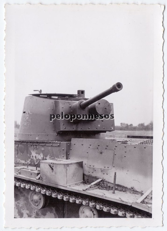 Orig. Foto Kuppel polnische Beute Panzer Tank 7T
