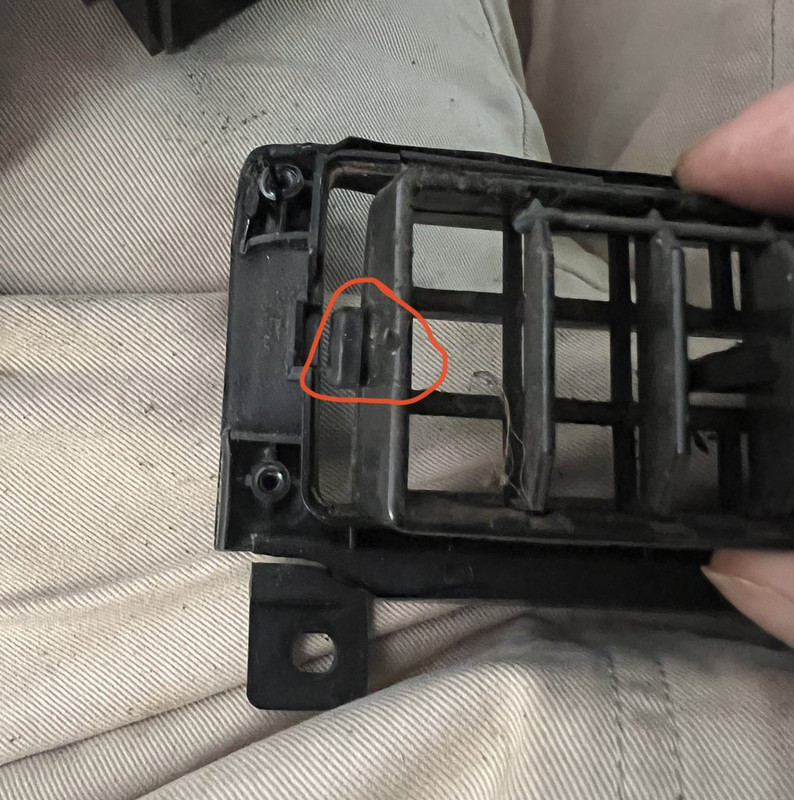 05327773-E19E-4642-9279-96DAF9E21605