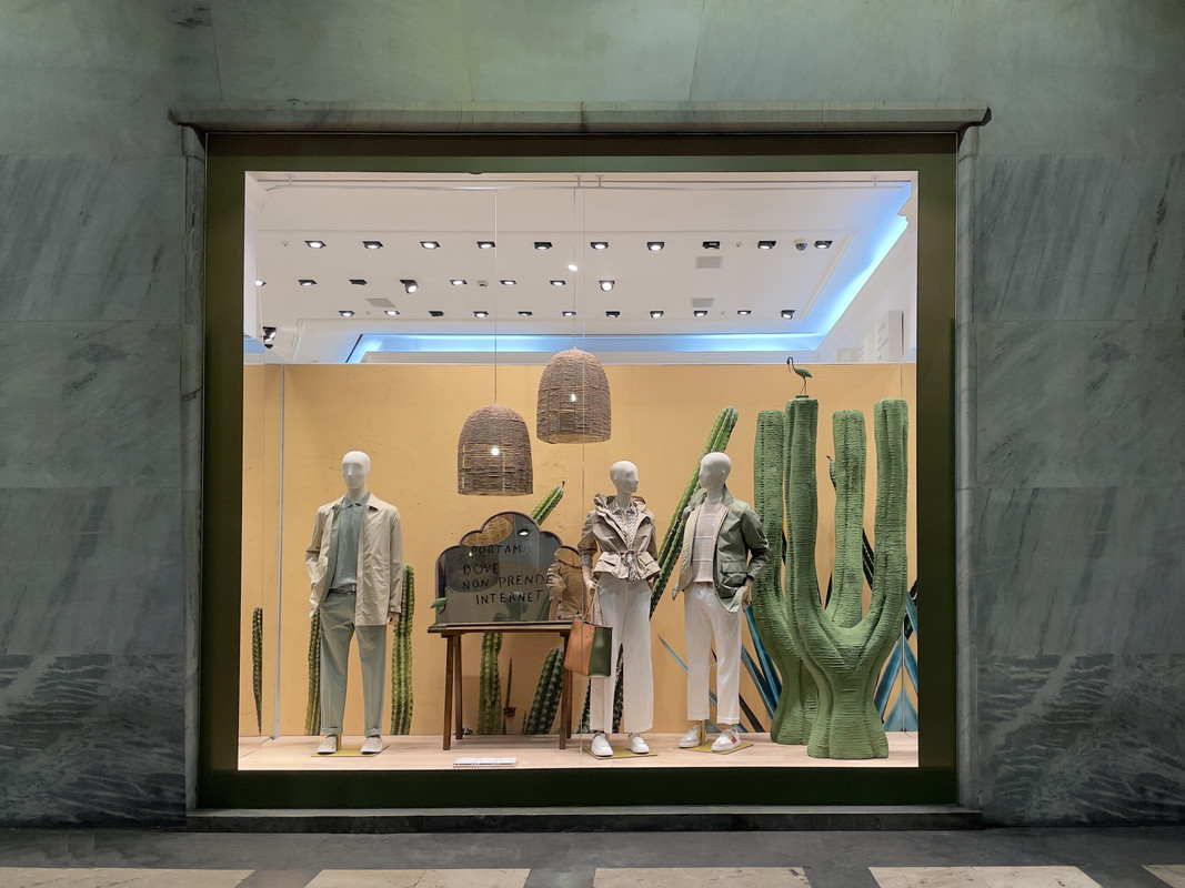 Harmont & Blaine, a Milano le vetrine in co-lab con l'artista Linea Daria