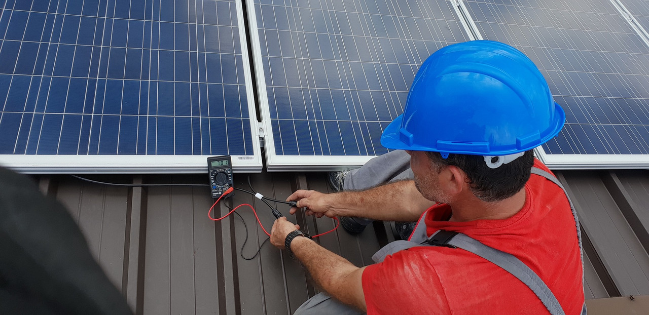  Solar-Panel-Technician 