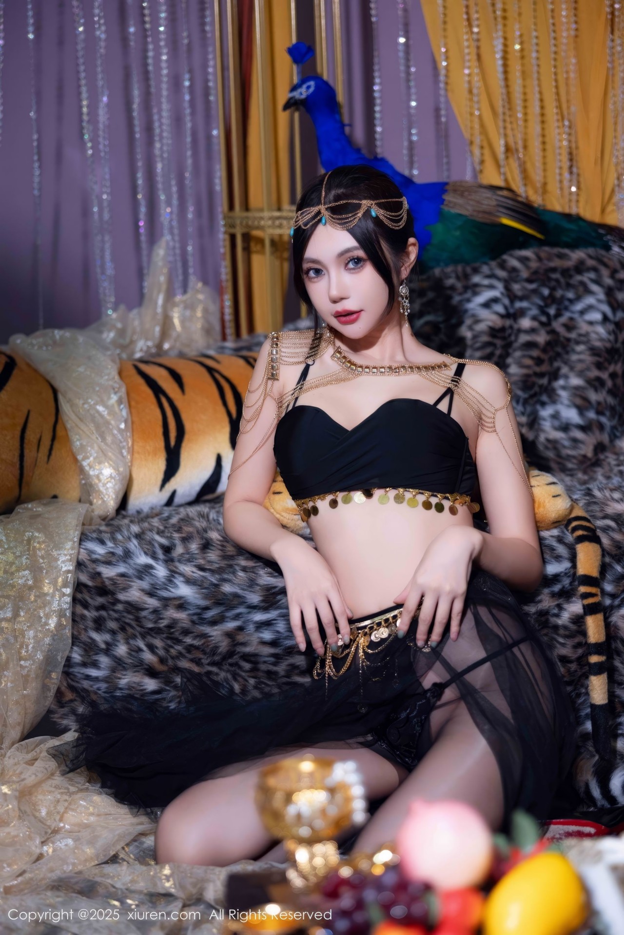 绮里嘉黑色露肩上衣图集79P，时尚造型与舞台感的华丽碰撞插图7