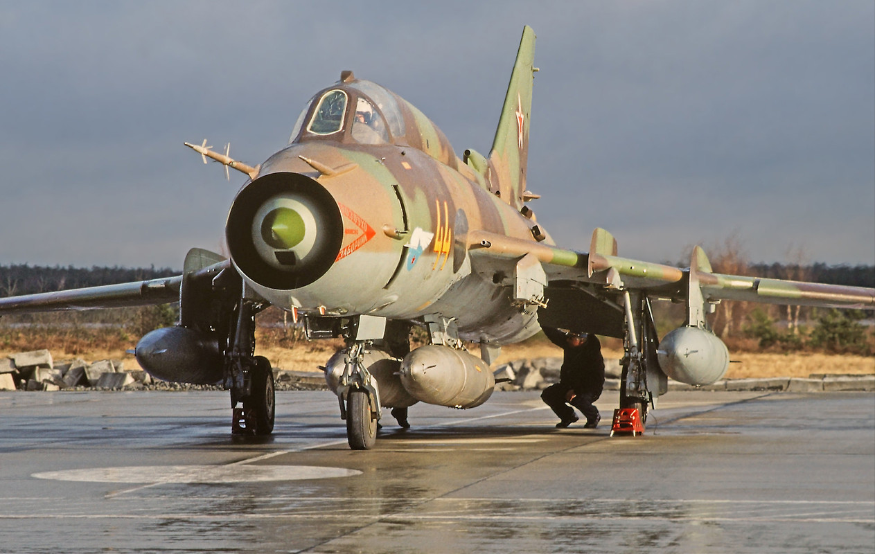 20 GvAPIB Su-17M4 44 yellow_15205 (5)