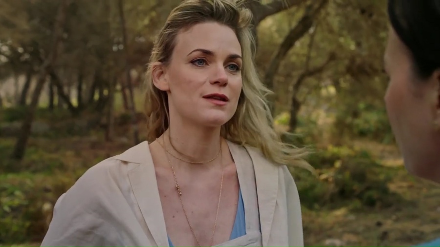 The Holiday (2022) Season 1 [Hindi + Tamil + Telugu + English] WebRip 480p, 720p ESub - Complete Screenshot