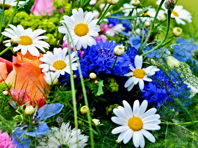 Flower-Bouquet-1600x1200 (1)