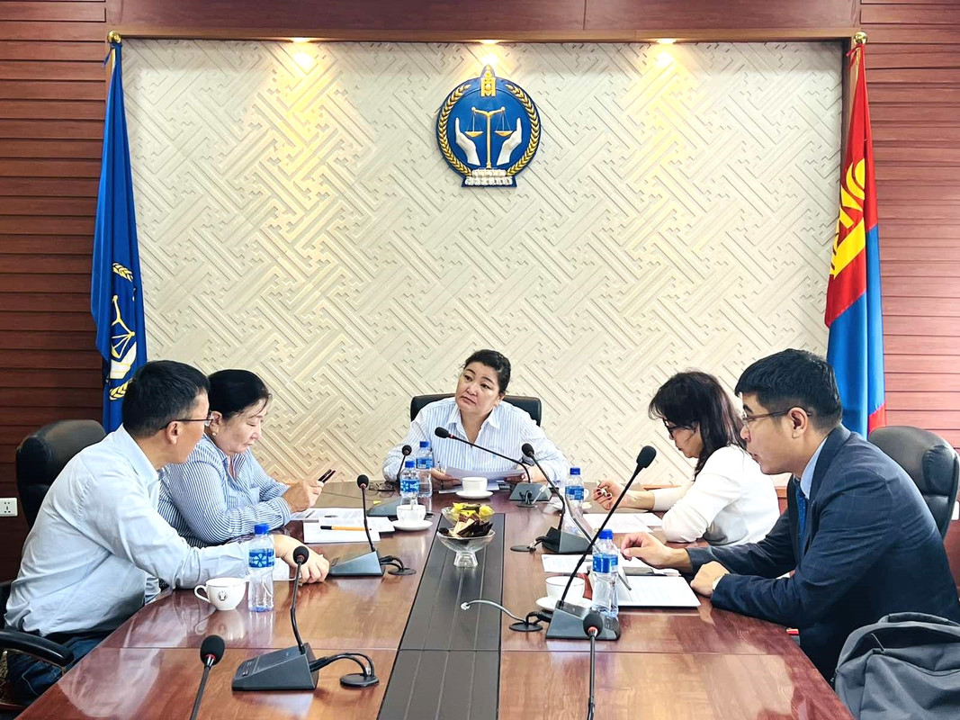 Эвлэрүүлэн зуучлагчдын зөвлөлийн гишүүдийн уулзалт боллоо