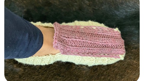 Mini-course of knitting homeshoes